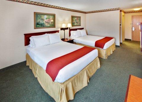 Holiday Inn Express & Suites Clinton By Ihg Dış mekan fotoğraf