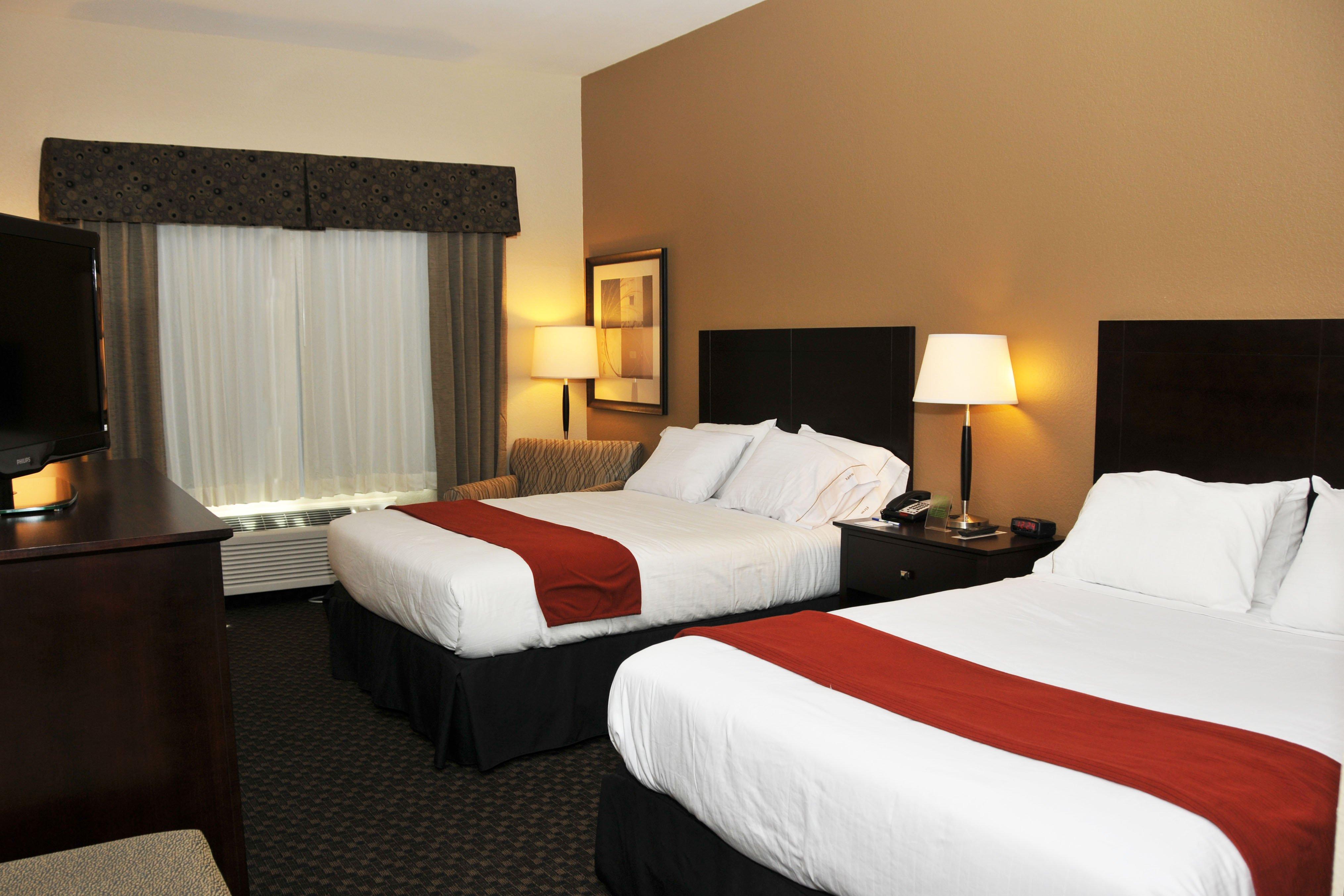 Holiday Inn Express & Suites Clinton By Ihg Dış mekan fotoğraf