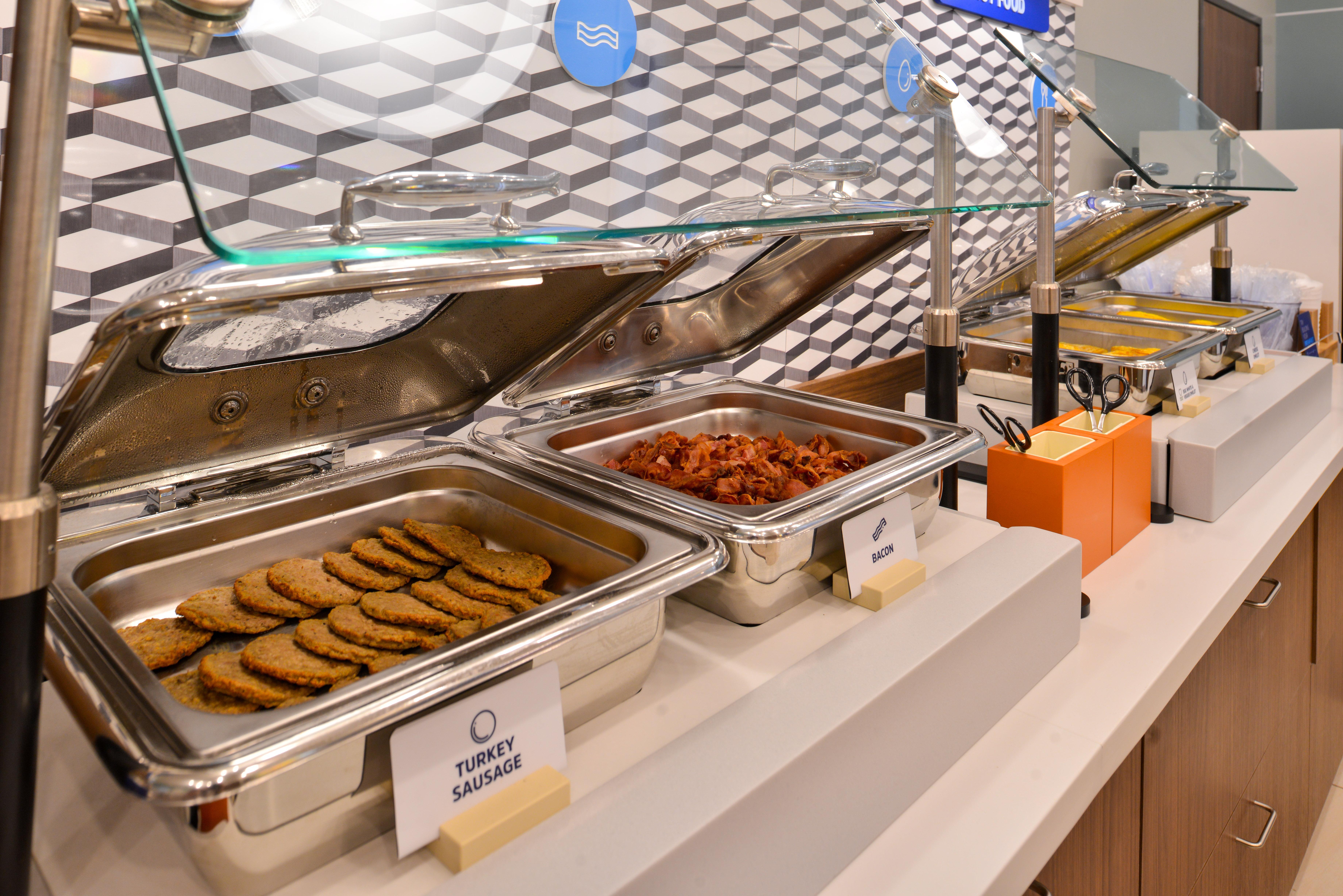 Holiday Inn Express & Suites Clinton By Ihg Dış mekan fotoğraf