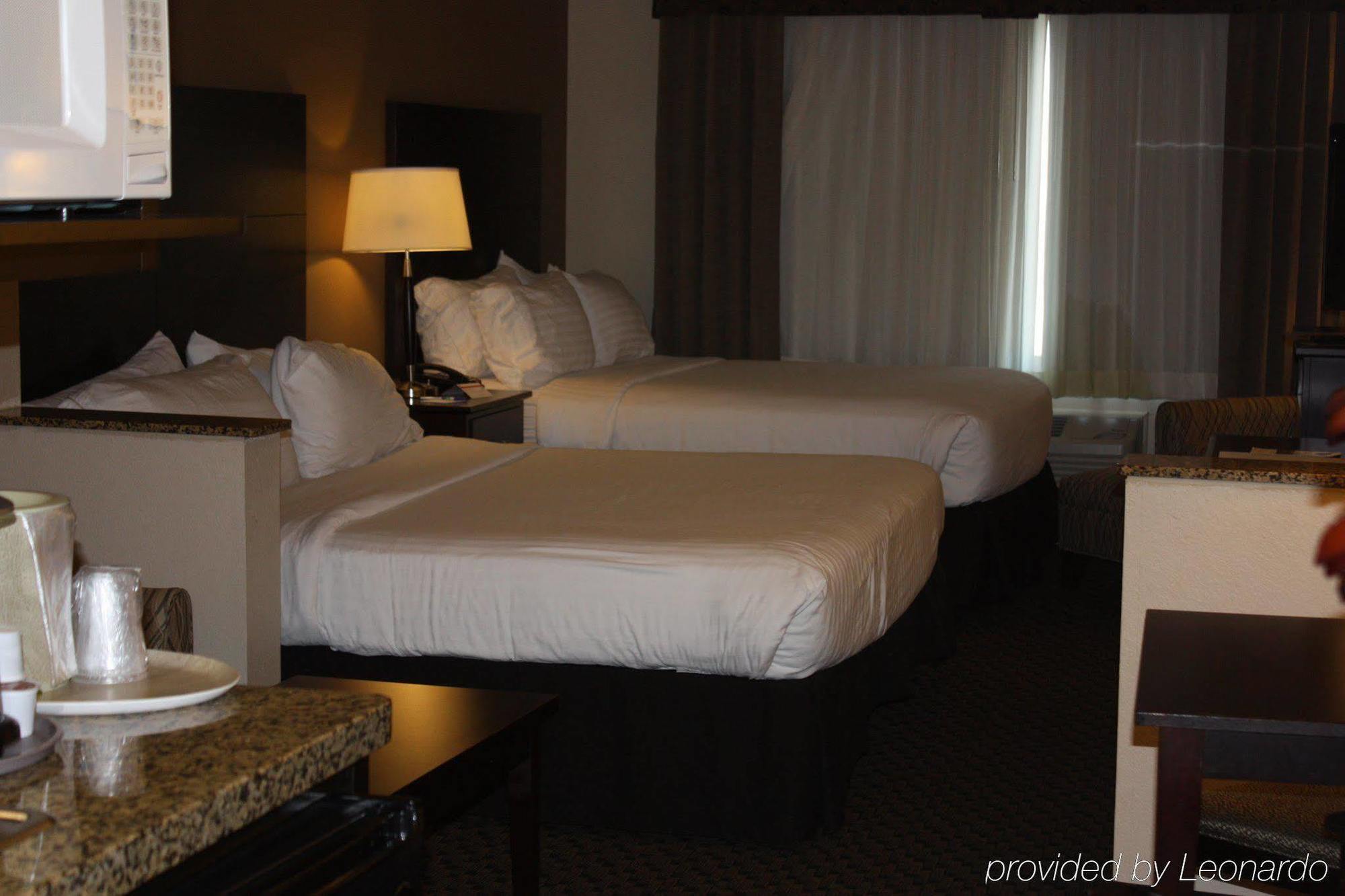 Holiday Inn Express & Suites Clinton By Ihg Dış mekan fotoğraf